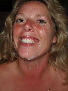 Real amateur MILF sex photos