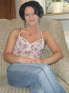 Pictures of a hot amateur wife in her black and red lingerie